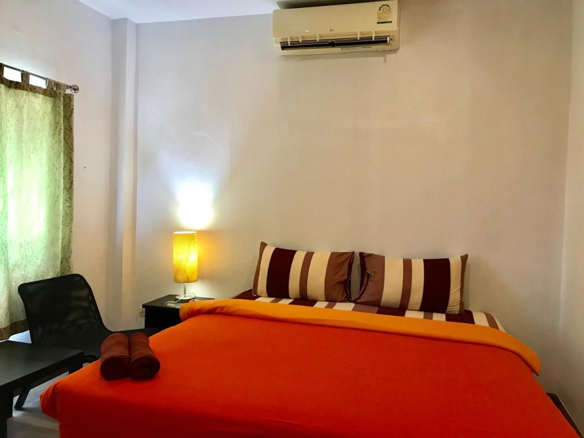 Хостел Hiranyika Cafe & Bed Самуй Екстер'єр фото